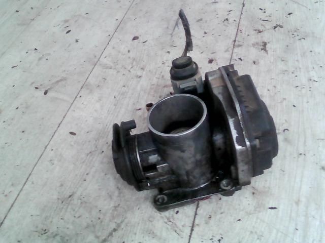 bontott VW GOLF III Fojtószelep (Mechanikus)