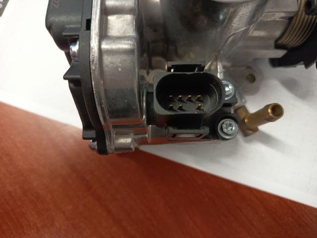 bontott VW GOLF III Fojtószelep (Mechanikus)