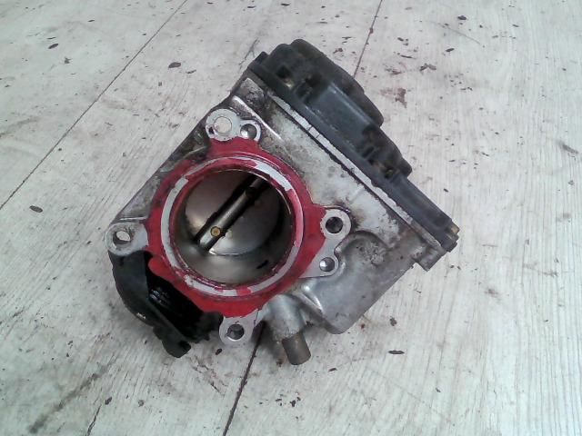 bontott VW GOLF III Fojtószelep (Mechanikus)