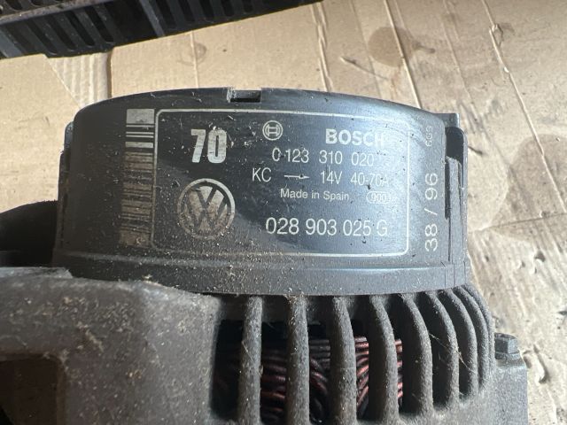 bontott VW GOLF III Generátor