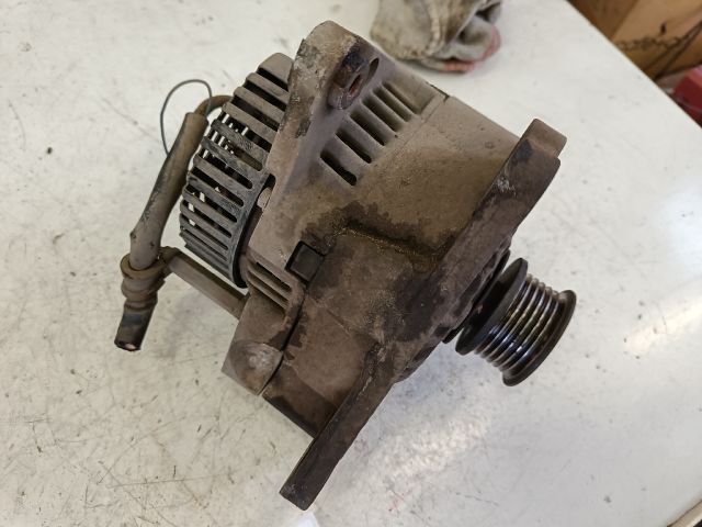 bontott VW GOLF III Generátor