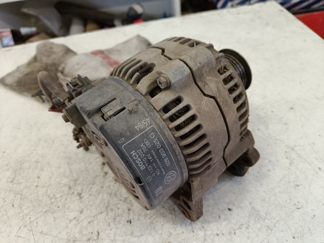 bontott VW GOLF III Generátor