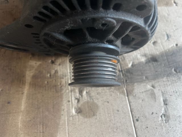 bontott VW GOLF III Generátor