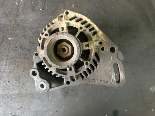 bontott VW GOLF III Generátor