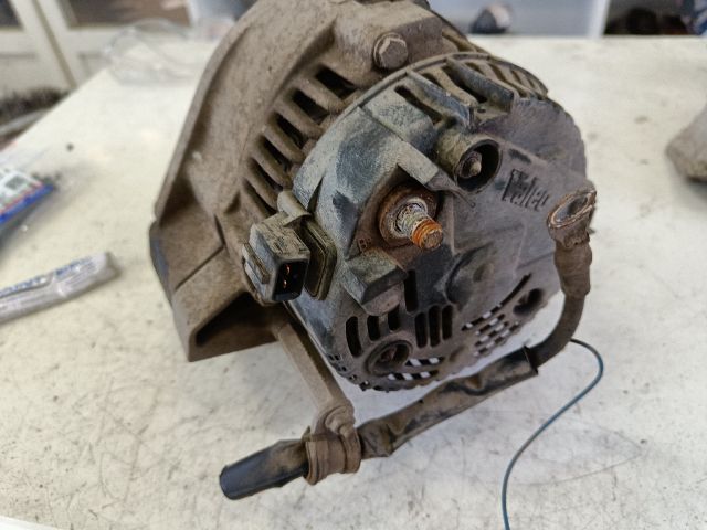 bontott VW GOLF III Generátor