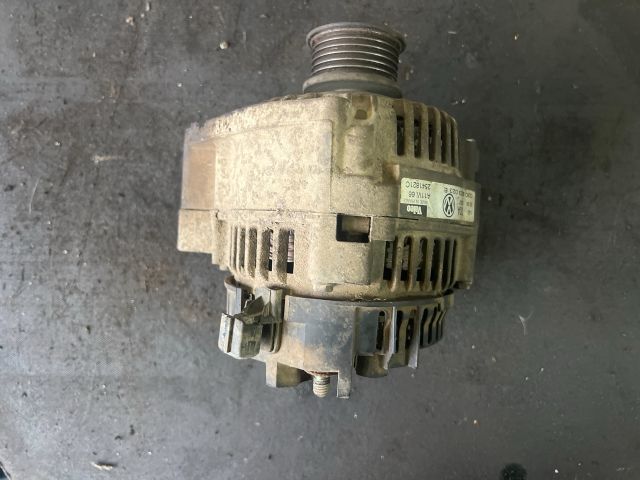 bontott VW GOLF III Generátor