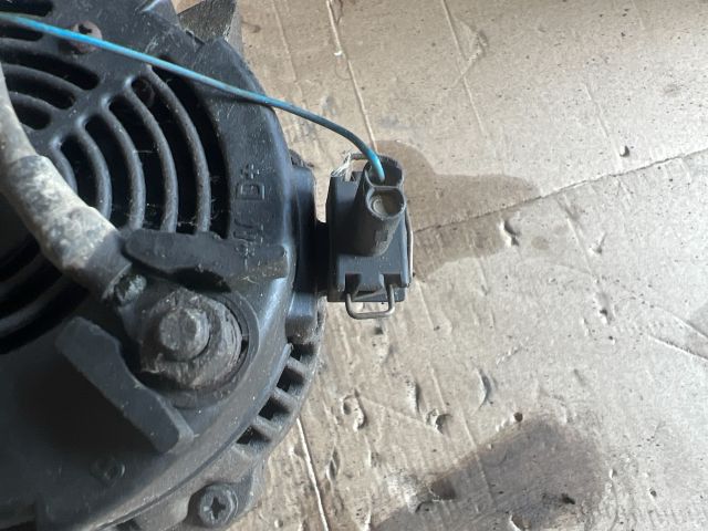 bontott VW GOLF III Generátor