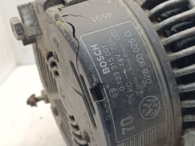 bontott VW GOLF III Generátor