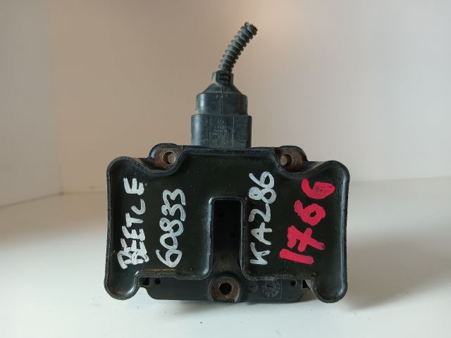 bontott VW GOLF III Gyújtótrafó