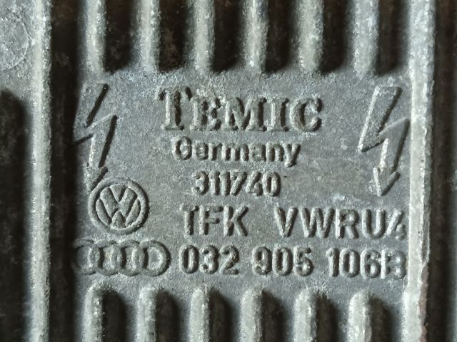 bontott VW GOLF III Gyújtótrafó