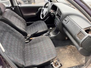 bontott VW GOLF III Gyújtótrafó