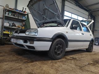 bontott VW GOLF III Homlokfal (Üres lemez)