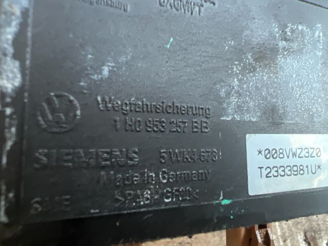 bontott VW GOLF III Immobilizer Elektronika