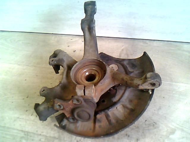 bontott VW GOLF III Jobb első Csonkállvány Kerékaggyal