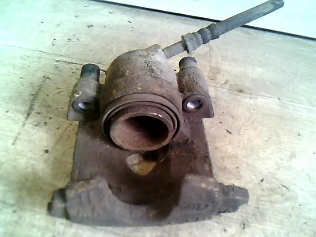 bontott VW GOLF III Jobb első Féknyereg Munkahengerrel