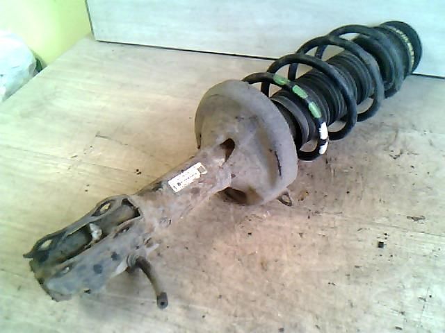 bontott VW GOLF III Jobb első Gólyaláb (Lengécsillapító, Rugó)