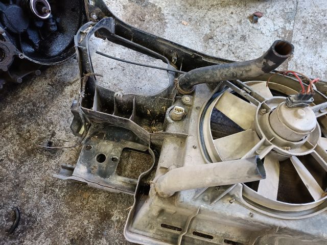 bontott VW GOLF III Komplett Homlokfal (Részeivel)