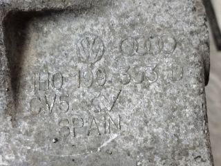 bontott VW GOLF III Motor Tartó Bak (Fém)