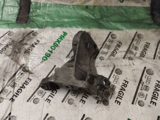 bontott VW GOLF III Motor Tartó Bak (Fém)