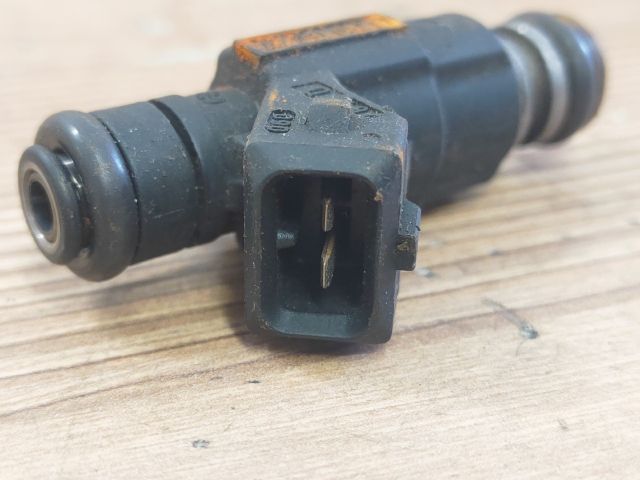 bontott VW GOLF III Porlasztó (1 db)