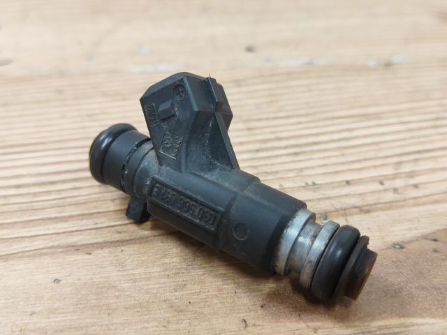 bontott VW GOLF III Porlasztó (1 db)