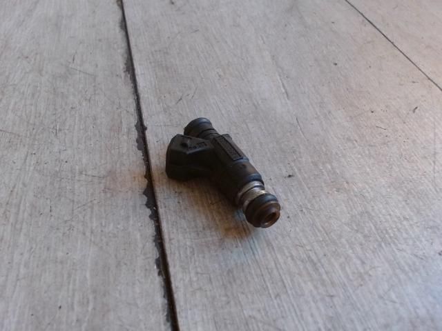 bontott VW GOLF III Porlasztó (1 db)