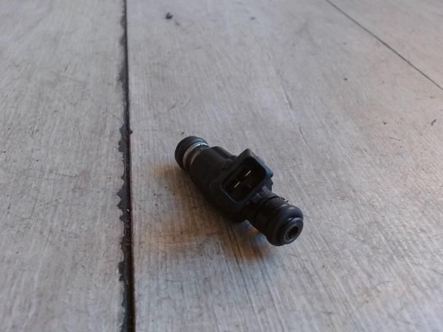 bontott VW GOLF III Porlasztó (1 db)