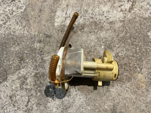 bontott VW GOLF III Üzemanyag Szivattyú