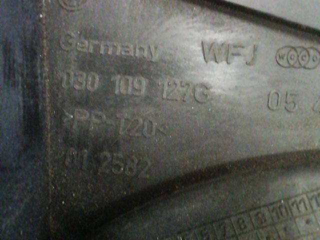 bontott VW GOLF III Alsó Vezérlés Burkolat