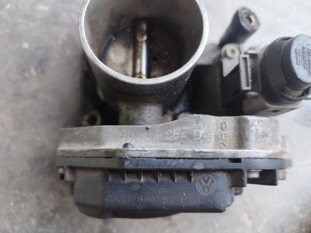 bontott VW GOLF III Fojtószelep (Elektromos)