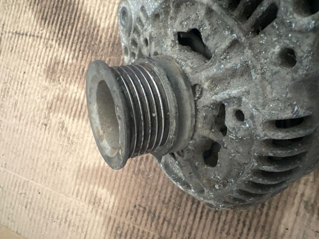 bontott VW GOLF III Generátor