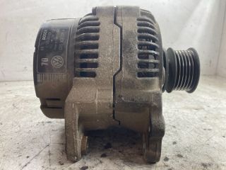 bontott VW GOLF III Generátor