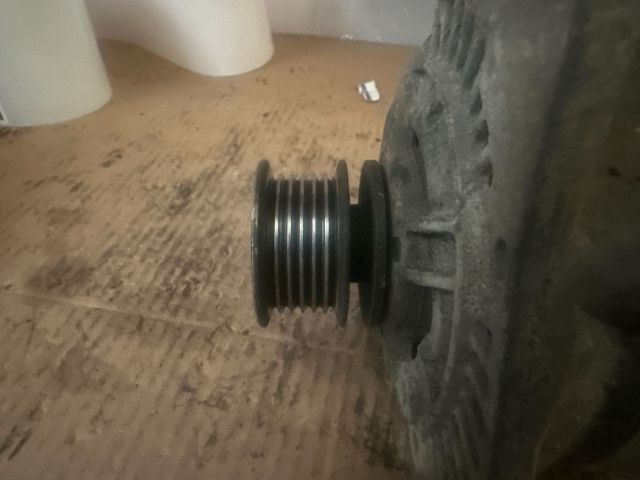 bontott VW GOLF III Generátor