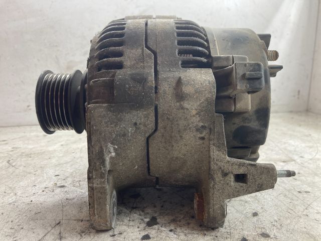 bontott VW GOLF III Generátor