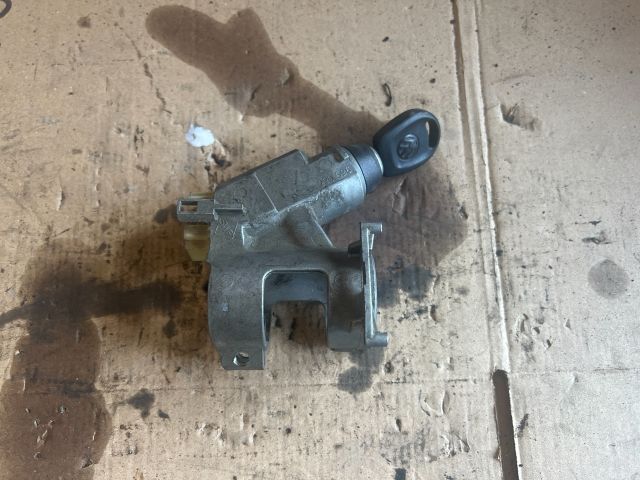 bontott VW GOLF III Gyújtáskapcsoló