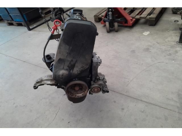 bontott VW GOLF III Motor (Fűzött blokk hengerfejjel)