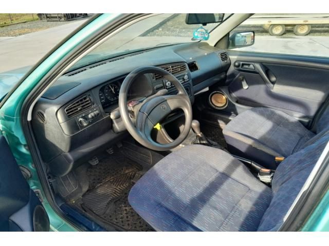 bontott VW GOLF III Motor (Fűzött blokk hengerfejjel)