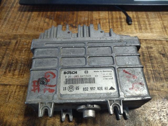 bontott VW GOLF III Motorvezérlő