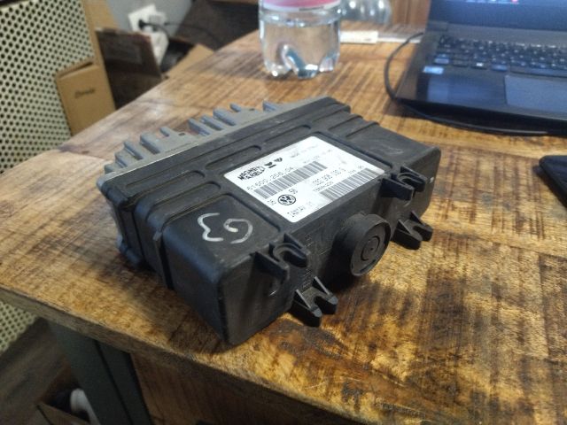 bontott VW GOLF III Motorvezérlő