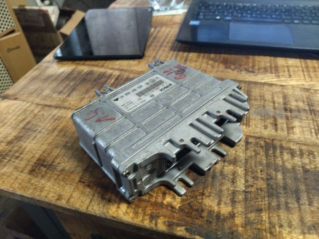 bontott VW GOLF III Motorvezérlő