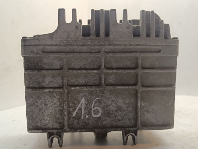 bontott VW GOLF III Motorvezérlő