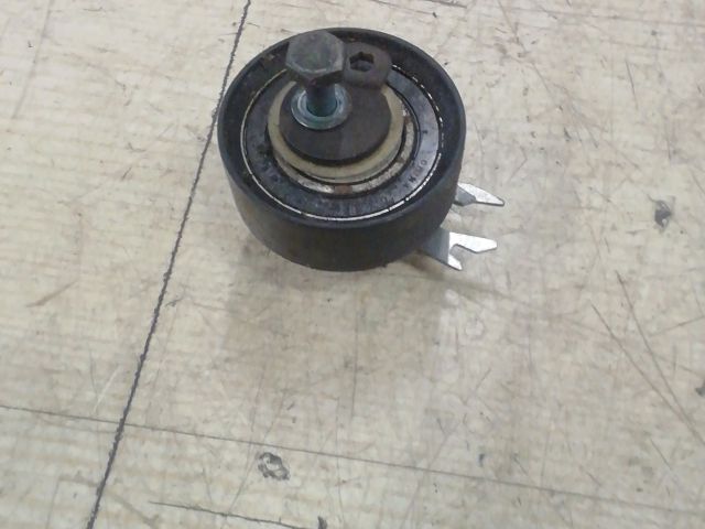 bontott VW GOLF III Szíjfeszítő Görgő