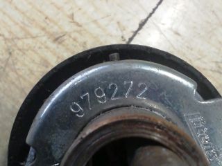 bontott VW GOLF III Szíjfeszítő Görgő