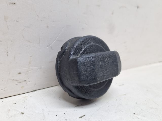 bontott VW GOLF III Tanksapka