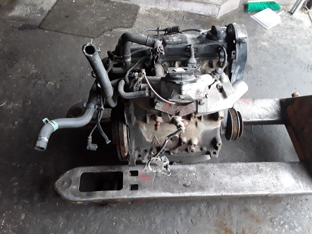 bontott VW GOLF III Motor (Fűzött blokk hengerfejjel)
