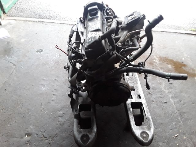 bontott VW GOLF III Motor (Fűzött blokk hengerfejjel)