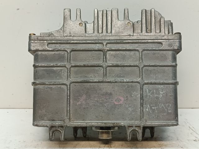 bontott VW GOLF III Motorvezérlő