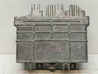 bontott VW GOLF III Motorvezérlő