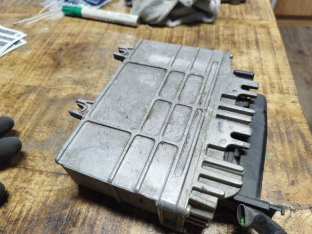 bontott VW GOLF III Motorvezérlő