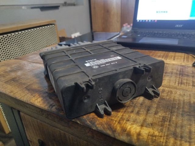 bontott VW GOLF III Motorvezérlő